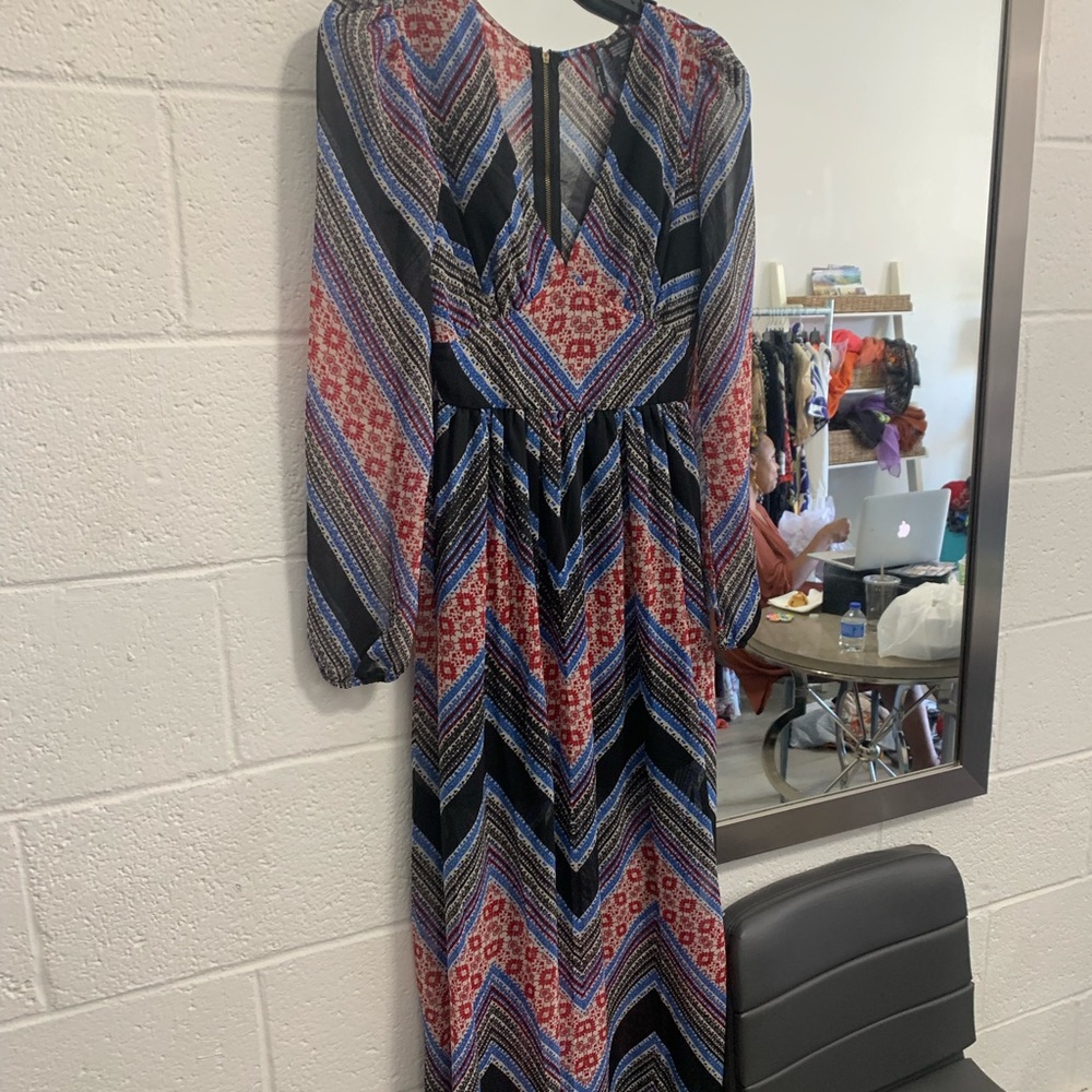 Fire Los Angeles Geometric Midi Long Sleeve Airy dress
